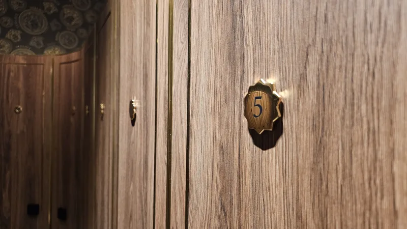 Kef Spa — locker numbers and lettering